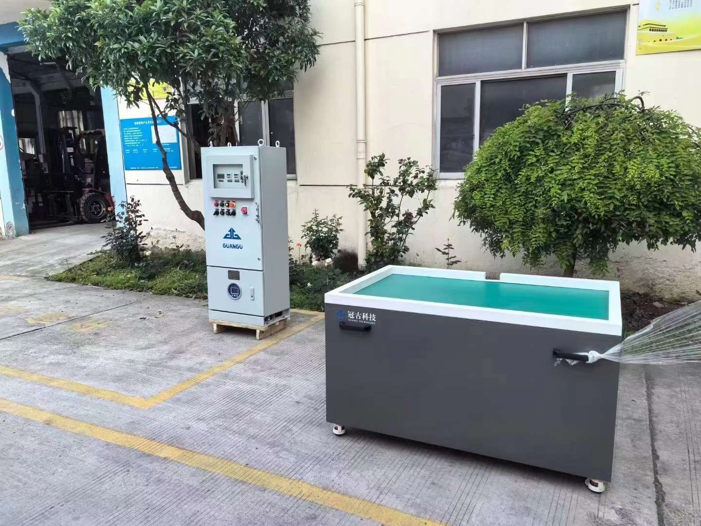 磁力去毛刺機(jī)助力國(guó)產(chǎn)大飛機(jī)金屬零件加工，提升制造業(yè)核心競(jìng)爭(zhēng)力